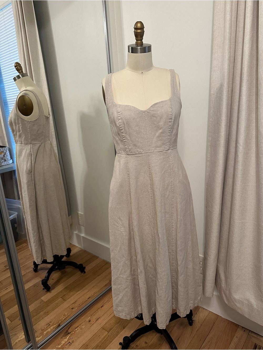 Old Navy Ivory Sweetheart Midi Linen Dress